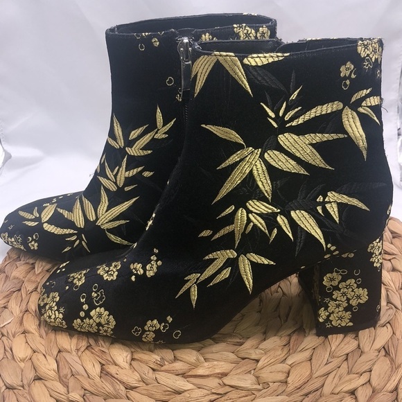 ZARA Trafaluc Black and Metallic Gold Bamboo Print Ankle High Booties Size 36 - Picture 5 of 11